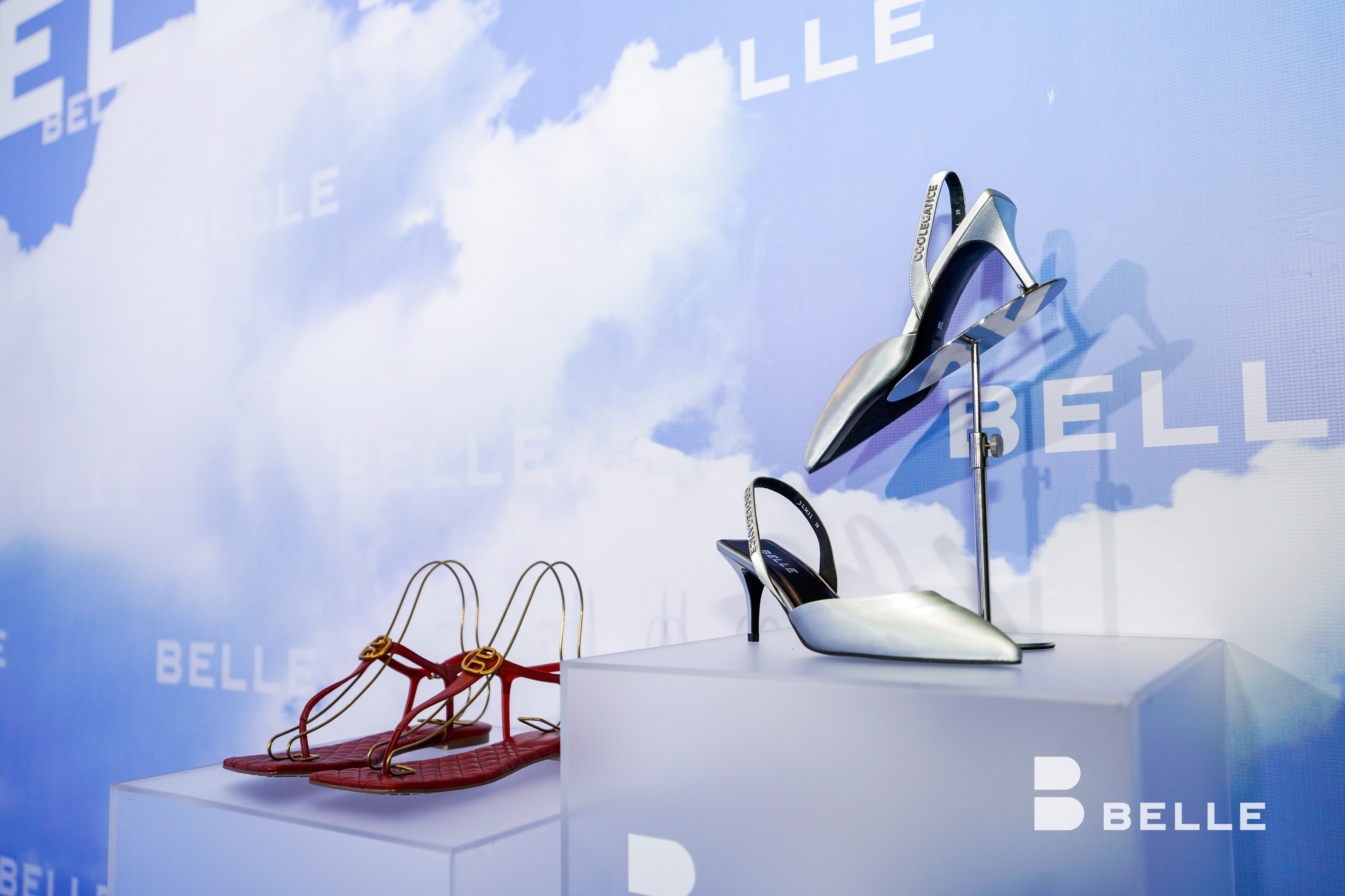 新鞋產(chǎn)品陳列