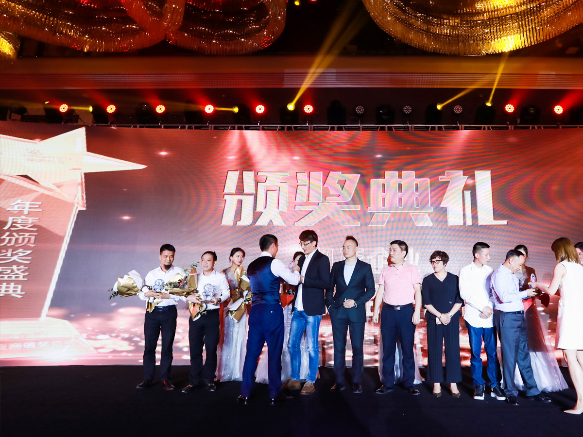 ���(hu��)�c���C��(ji��ng)�h(hu��n)��(ji��)